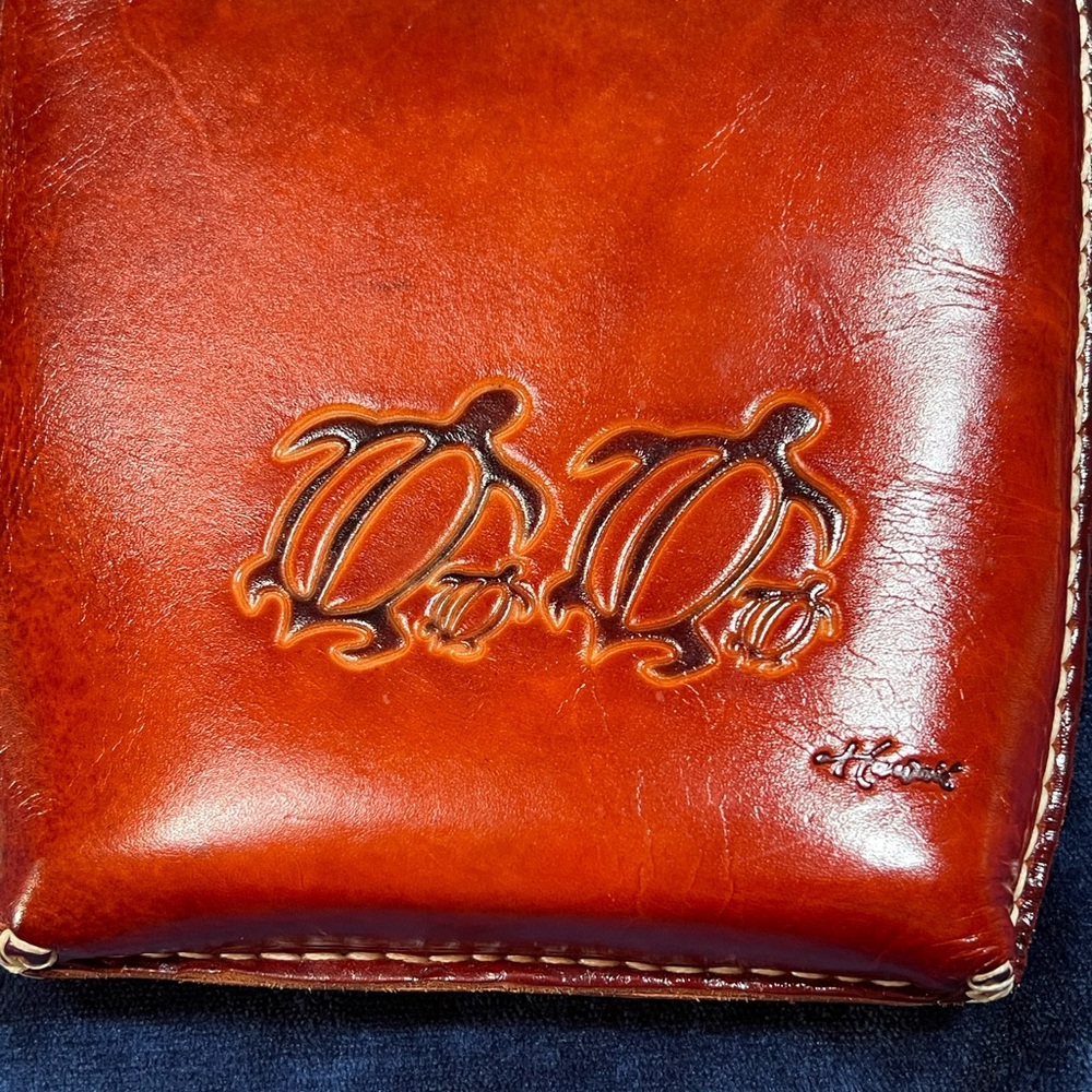 💗💗✨✨Hand made cross body authentic Hawaiian bag made with real leather.✨✨💖💖 - Picture 6 of 6